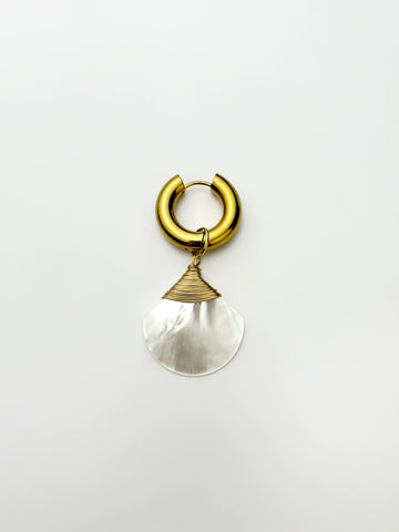 Pendant "Petal pearl"