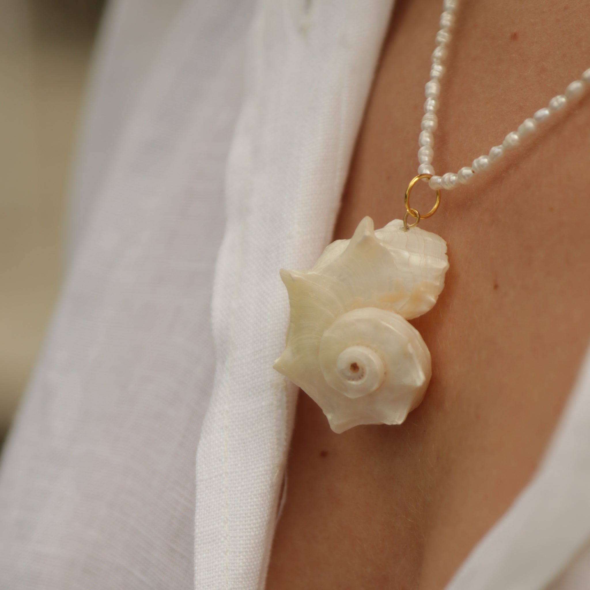 Pendant "Pearl shell"