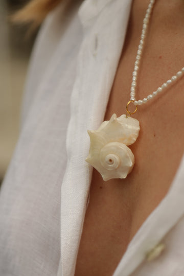 Pendant "Pearl shell"